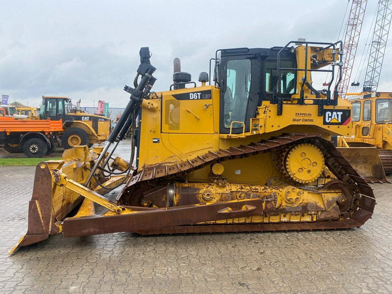 Caterpillar D6T LGP NVT - Bulldozer: das Bild 2 Caterpillar D6T LGP NVT - Bulldozer: das Bild 2