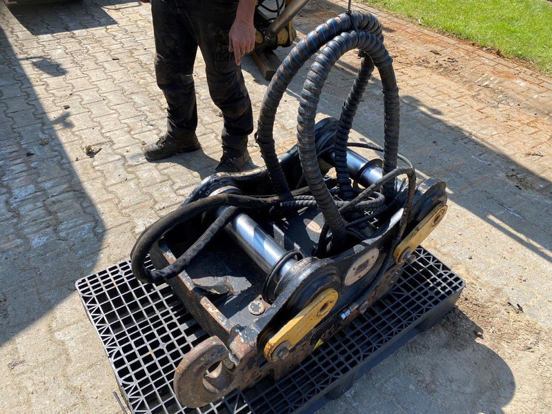 Oil Quick OQ 70 - Schnellwechsler: das Bild 5 Oil Quick OQ 70 - Schnellwechsler: das Bild 5