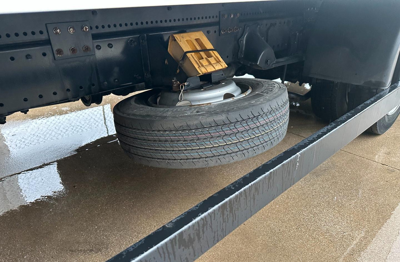 Man 8.220 FURGONE E SPONDA EURO 6 - Koffer LKW: das Bild 5 Man 8.220 FURGONE E SPONDA EURO 6 - Koffer LKW: das Bild 5