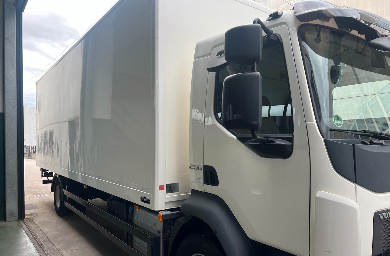 VOLVO FL 250 euro 6 sponda - Koffer LKW: das Bild 5 VOLVO FL 250 euro 6 sponda - Koffer LKW: das Bild 5