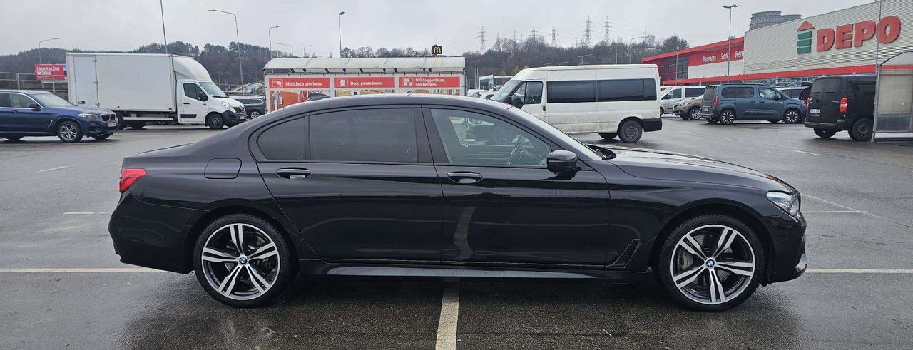 BMW 750 - Limousine: das Bild 4 BMW 750 - Limousine: das Bild 4