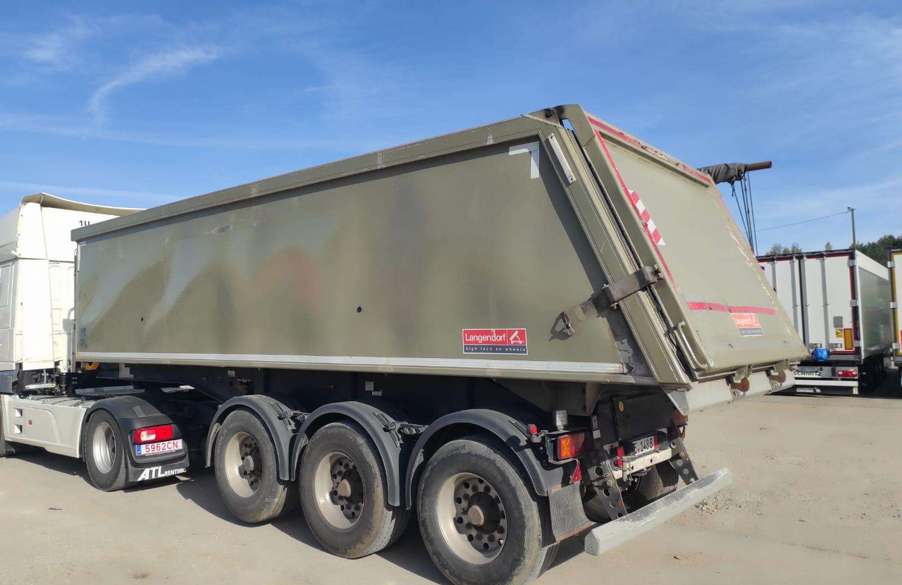 Langendorf SKA24/28 - Kipper Auflieger: das Bild 2 Langendorf SKA24/28 - Kipper Auflieger: das Bild 2