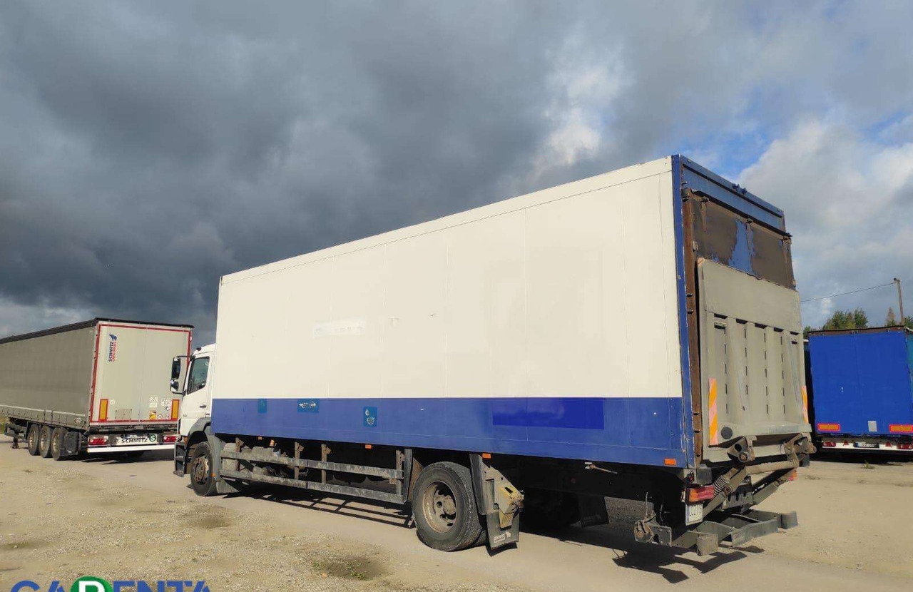 Mercedes-Benz 1824 - Kühlkoffer LKW: das Bild 2 Mercedes-Benz 1824 - Kühlkoffer LKW: das Bild 2