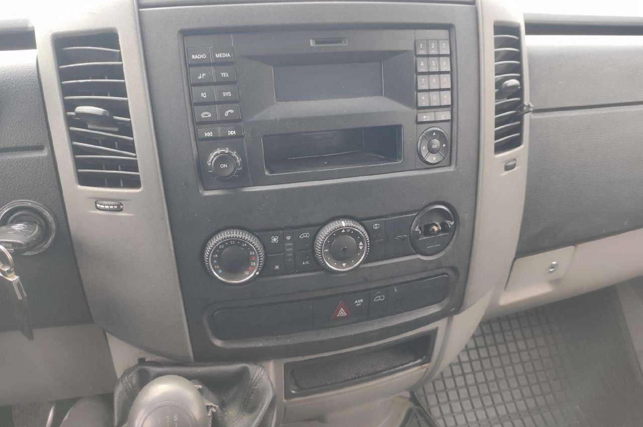 Kastenwagen Mercedes-Benz Sprinter: das Bild 10