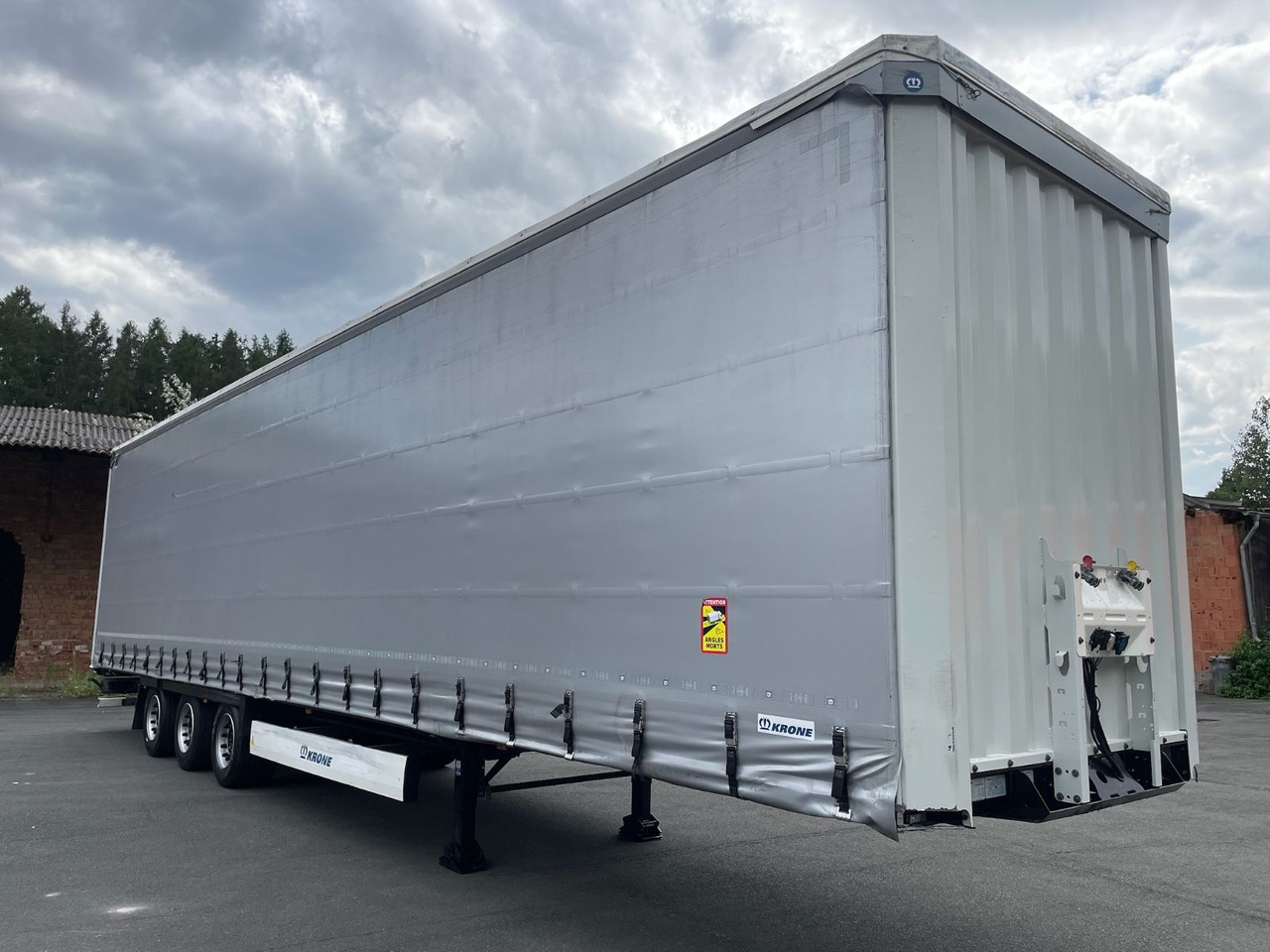 Krone SD DA06 Pritsche+Plane/MEGA/3-Achs/13,6m/EDSCHA - Planenauflieger: das Bild 1 Krone SD DA06 Pritsche+Plane/MEGA/3-Achs/13,6m/EDSCHA - Planenauflieger: das Bild 1