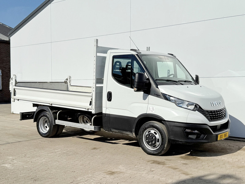 Iveco Daily 35C14 Kipper Dubbellucht Trekhaak Airco Cruise Control Lucht Geveerde Stoel - Kipper Transporter: das Bild 5 Iveco Daily 35C14 Kipper Dubbellucht Trekhaak Airco Cruise Control Lucht Geveerde Stoel - Kipper Transporter: das Bild 5