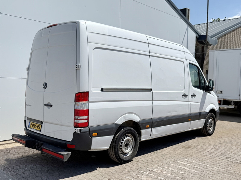 Mercedes-Benz Sprinter 211 2.2 CDI Automaat L2H2 Climate Control Trekhaak Navigatie - Kleintransporter: das Bild 3 Mercedes-Benz Sprinter 211 2.2 CDI Automaat L2H2 Climate Control Trekhaak Navigatie - Kleintransporter: das Bild 3