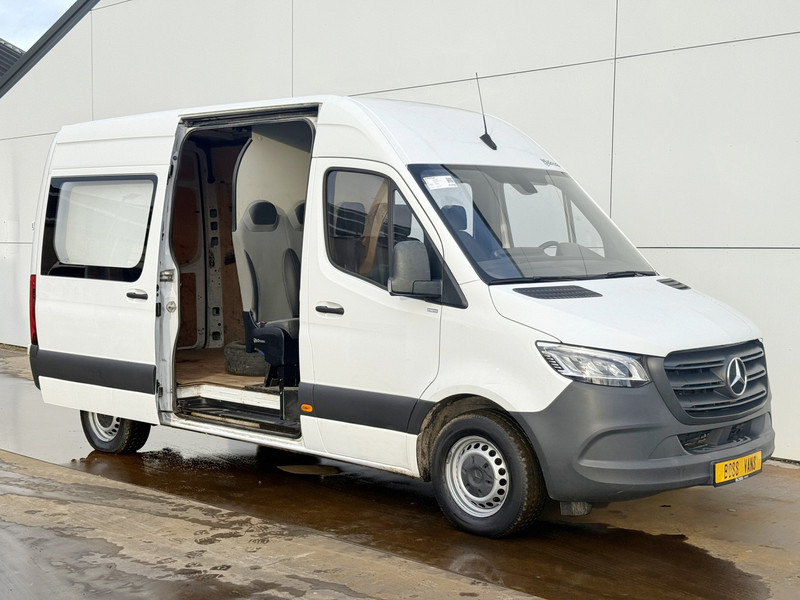 Mercedes-Benz Sprinter 314 2.2 CDI Automaat L2H2 LED Dubbele Cabine Cruise Control Climate Control Carplay Camera Trekhaak 7 Stoelen - Kastenwagen, Transporter mit Doppelkabine: das Bild 5 Mercedes-Benz Sprinter 314 2.2 CDI Automaat L2H2 LED Dubbele Cabine Cruise Control Climate Control Carplay Camera Trekhaak 7 Stoelen - Kastenwagen, Transporter mit Doppelkabine: das Bild 5