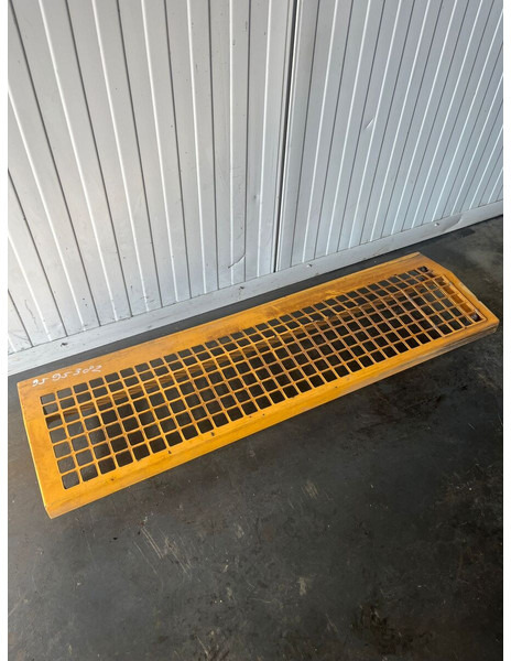 Liebherr R904 / A904C Li / A904 Li / A900C Li / A900C / R900C Li / R904C - Stoßstange: das Bild 1 Liebherr R904 / A904C Li / A904 Li / A900C Li / A900C / R900C Li / R904C - Stoßstange: das Bild 1