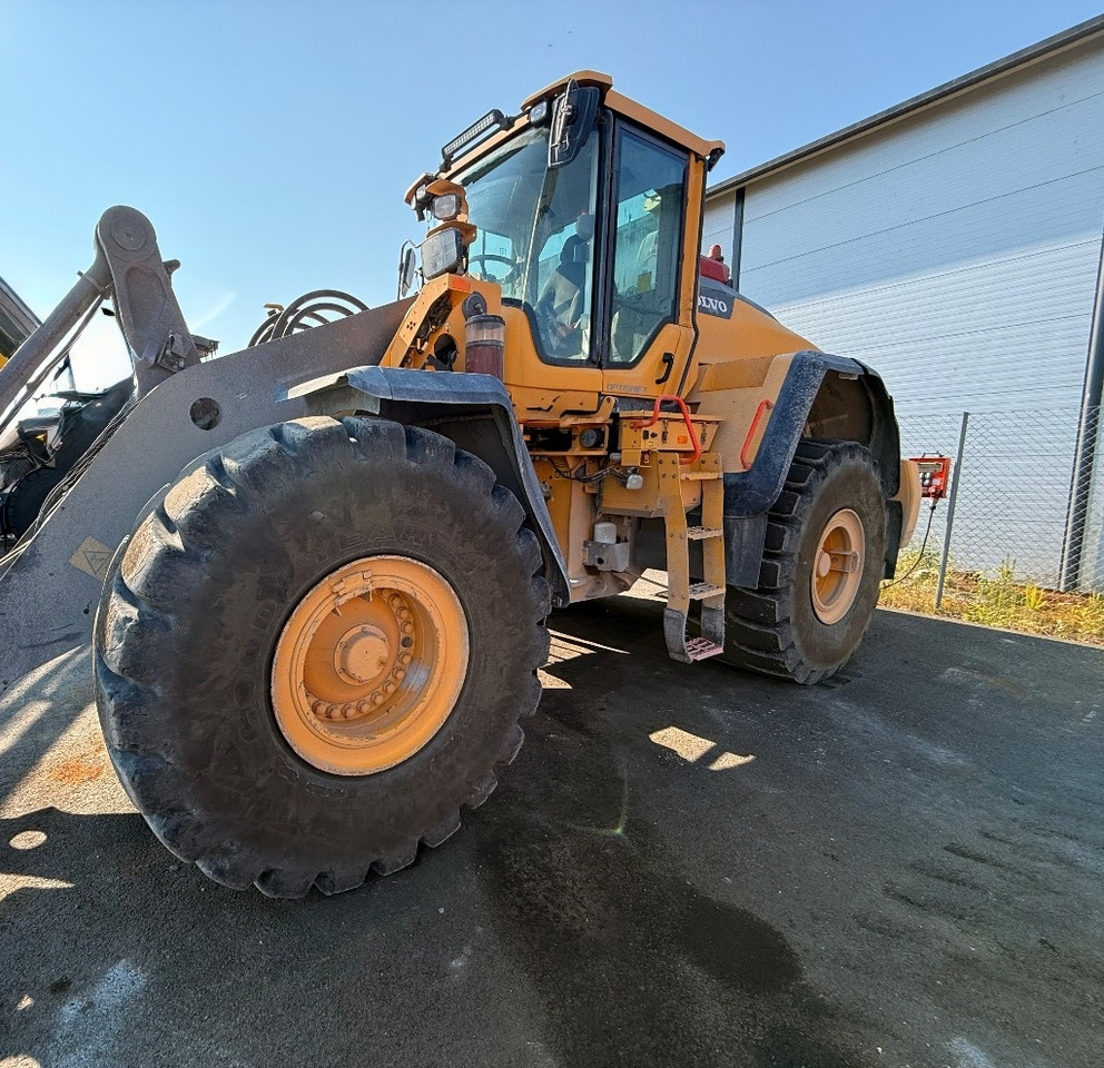 Volvo L 180 H HL HIGH LIFT - Radlader: das Bild 1 Volvo L 180 H HL HIGH LIFT - Radlader: das Bild 1