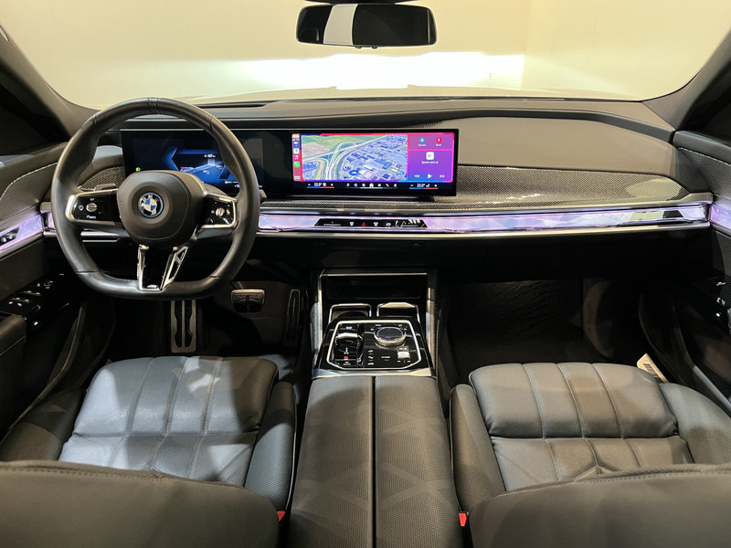 BMW i7 xDrive60 106 kWh / M Sportpakket / Panoramadak / Bowers & Wilkins / 11.600 KM !! - Limousine: das Bild 2 BMW i7 xDrive60 106 kWh / M Sportpakket / Panoramadak / Bowers & Wilkins / 11.600 KM !! - Limousine: das Bild 2