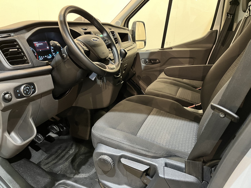 Innenraum Bild 2: Koffer Transporter Ford Transit 2.0 TDCI L4 Trend RWD 130 PK Bakwagen / Sörensen Laadklep / Meubelbak / Euro 6 / Airco / Cruise Control / 3-Zits / 41.500 KM !! / BPM VRIJ !!