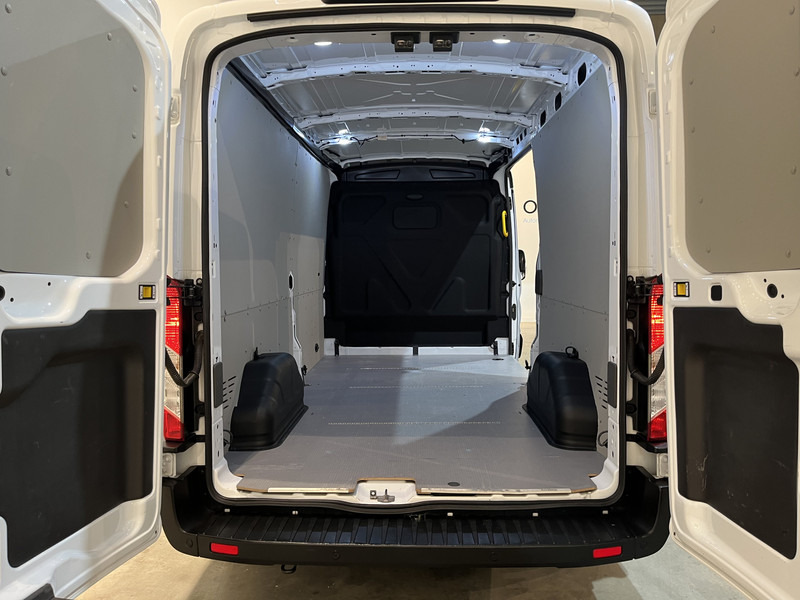 Ford Transit 350 2.0 TDCI L3H2 Limited 130 PK Automaat / Euro 6 / Airco / Cruise Control / CarPlay / PDC / Navigatie / 3-Zits / BPM VRIJ !! - Kastenwagen: das Bild 4 Ford Transit 350 2.0 TDCI L3H2 Limited 130 PK Automaat / Euro 6 / Airco / Cruise Control / CarPlay / PDC / Navigatie / 3-Zits / BPM VRIJ !! - Kastenwagen: das Bild 4