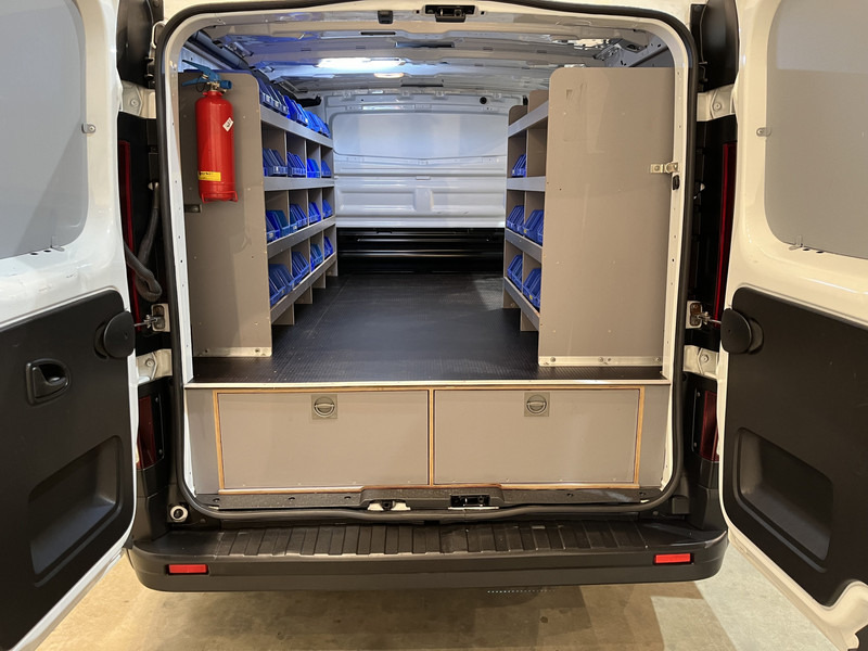 Opel Vivaro 1.6 CDTI L1H1 Servicebus / Inrichting / Euro 6 / Airco / Cruise Control / 3-Zits - Kleintransporter: das Bild 4 Opel Vivaro 1.6 CDTI L1H1 Servicebus / Inrichting / Euro 6 / Airco / Cruise Control / 3-Zits - Kleintransporter: das Bild 4