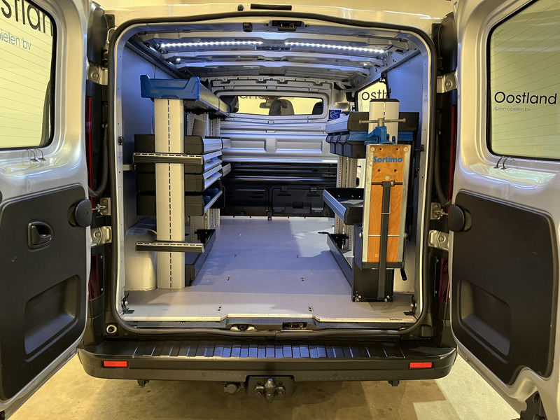 Renault Trafic 2.0 dCi L1H1 170 PK Automaat Servicebus / Sortimo Inrichting / Euro 6 / Airco / Cruise Control / Camera / Trekhaak / 3-Zits / - Kleintransporter: das Bild 4 Renault Trafic 2.0 dCi L1H1 170 PK Automaat Servicebus / Sortimo Inrichting / Euro 6 / Airco / Cruise Control / Camera / Trekhaak / 3-Zits / - Kleintransporter: das Bild 4