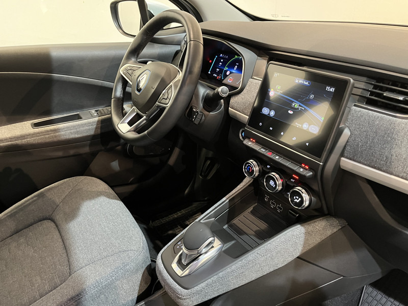 Renault ZOE R110 Experience 52 kWh (Incl. Accu) / CarPlay / Camera / Airco / Cruise Control / LMV / Navigatie / 26.300 KM !! Prijs ex BTW € 11.500,- - PKW: das Bild 4 Renault ZOE R110 Experience 52 kWh (Incl. Accu) / CarPlay / Camera / Airco / Cruise Control / LMV / Navigatie / 26.300 KM !! Prijs ex BTW € 11.500,- - PKW: das Bild 4