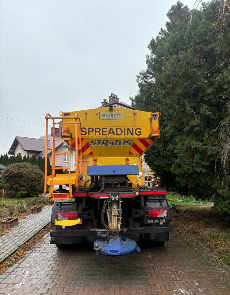 Kommunal-/ Sonderfahrzeug, LKW MAN TGM 26.290 6X4 SCHMIDT STARTOS II PIASKARKA PŁUG: das Bild 6