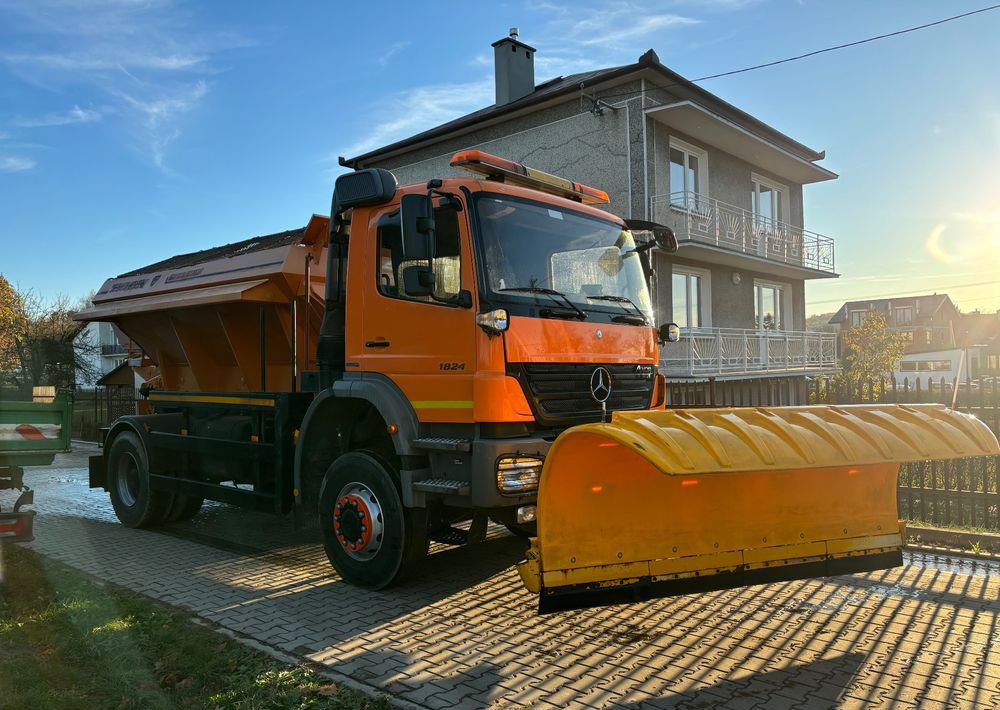 Mercedes-Benz Axor 1824 4x4 piaskarka solarka econ pług 2011 e5 - Schneeräumfahrzeug: das Bild 1 Mercedes-Benz Axor 1824 4x4 piaskarka solarka econ pług 2011 e5 - Schneeräumfahrzeug: das Bild 1