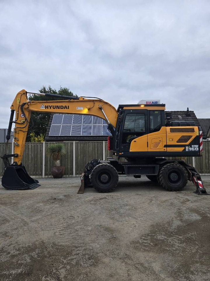 Hyundai HW 160 - Mobilbagger: das Bild 1 Hyundai HW 160 - Mobilbagger: das Bild 1