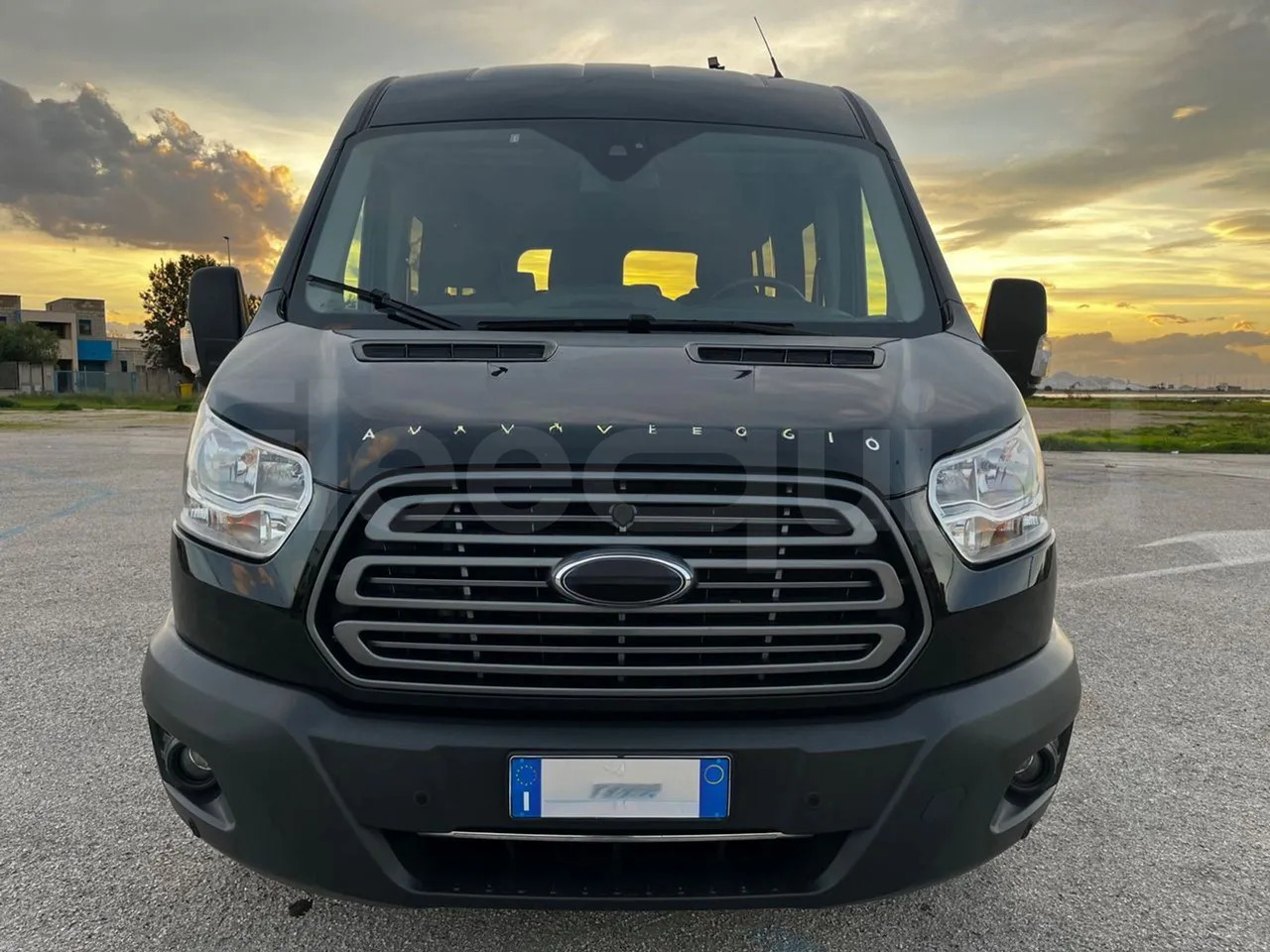 Ford Transit - Kleinbus, Personentransporter: das Bild 2 Ford Transit - Kleinbus, Personentransporter: das Bild 2