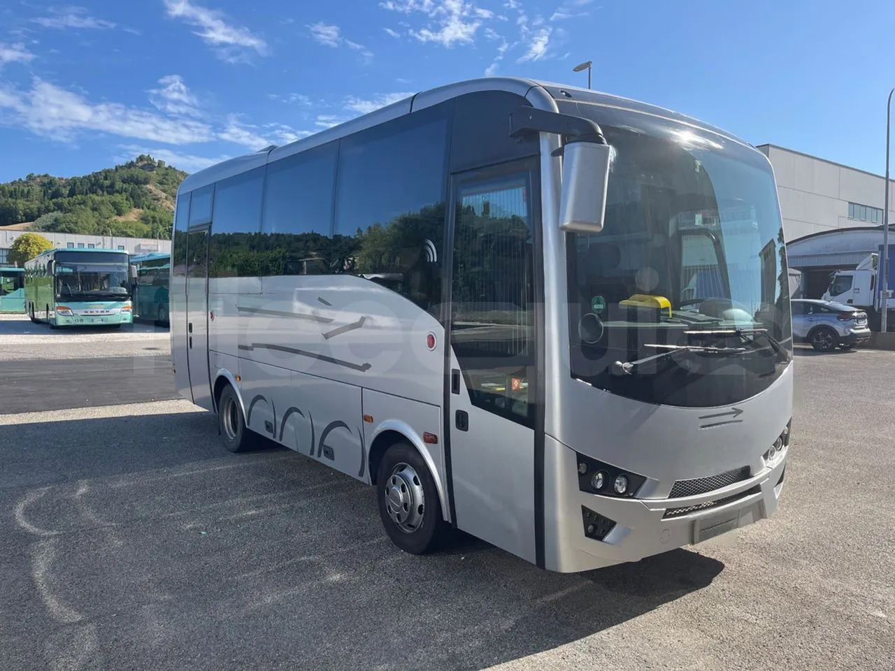 ISUZU Novo - Linienbus: das Bild 1 ISUZU Novo - Linienbus: das Bild 1