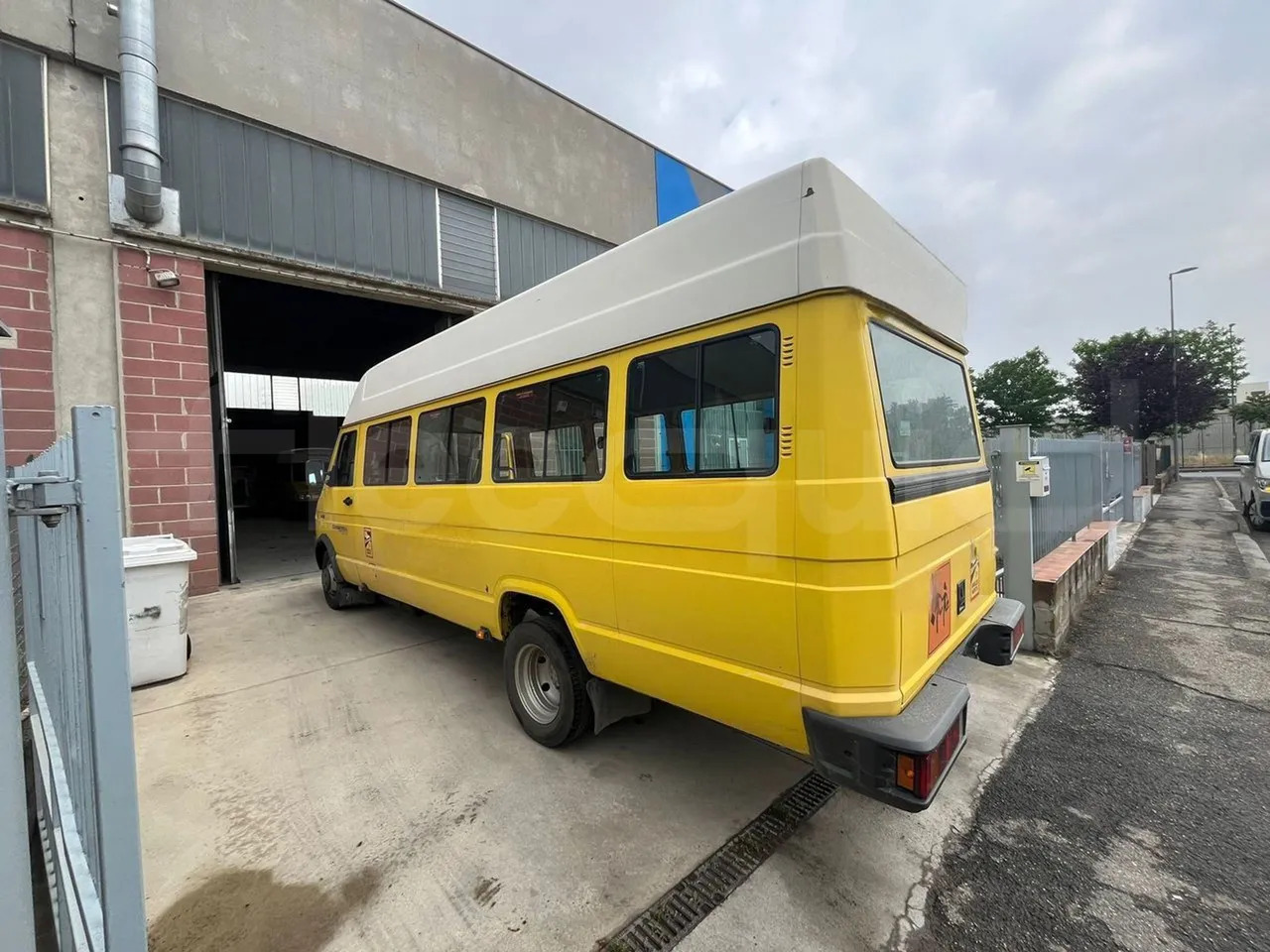 Iveco A45E10 - Schulbus: das Bild 5 Iveco A45E10 - Schulbus: das Bild 5