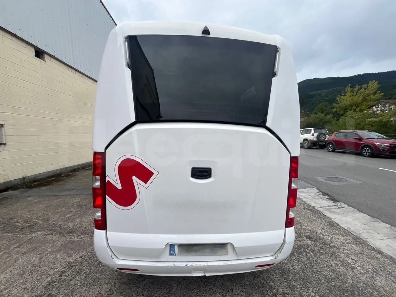 Iveco A50C17 - Kleinbus, Personentransporter: das Bild 5 Iveco A50C17 - Kleinbus, Personentransporter: das Bild 5