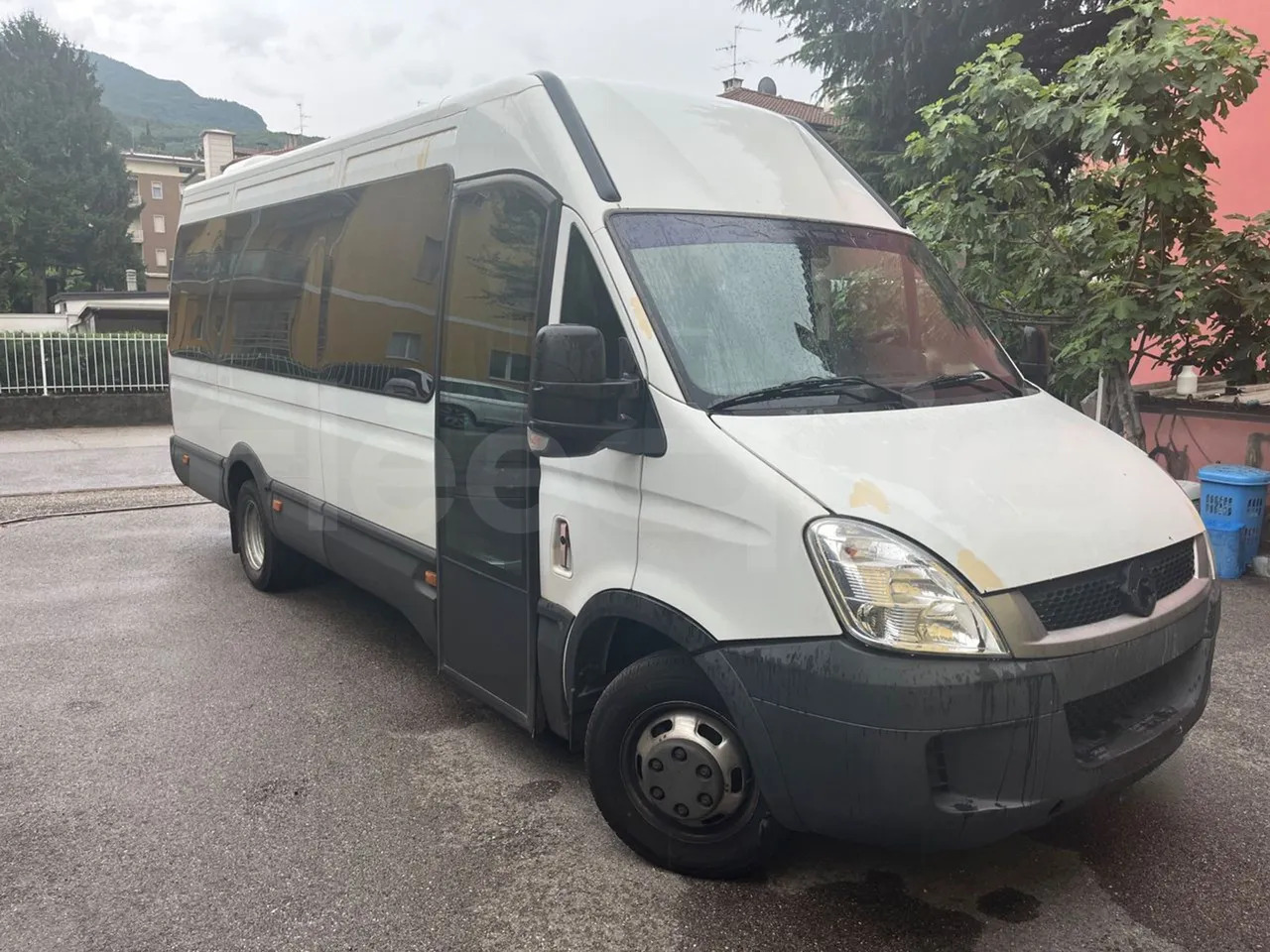 Iveco Daily - Kleinbus, Personentransporter: das Bild 1 Iveco Daily - Kleinbus, Personentransporter: das Bild 1