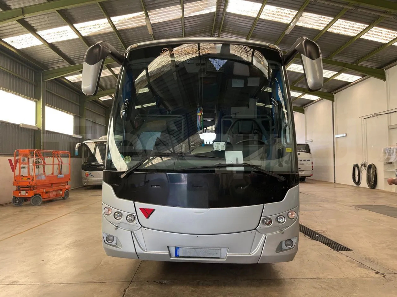 Man Ratio - Reisebus: das Bild 2 Man Ratio - Reisebus: das Bild 2