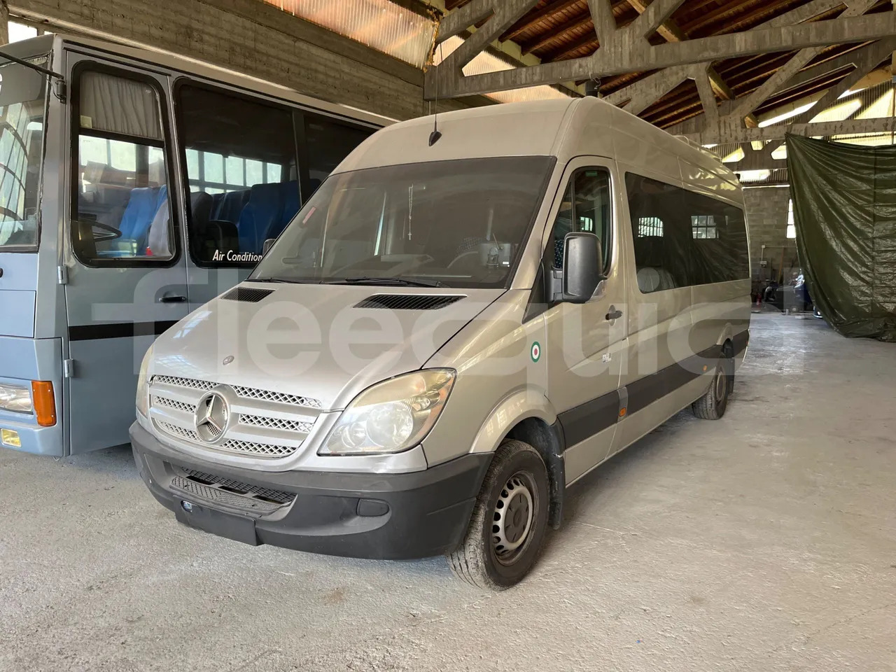 Mercedes-Benz Evobus 0315U - Kleinbus, Personentransporter: das Bild 1 Mercedes-Benz Evobus 0315U - Kleinbus, Personentransporter: das Bild 1