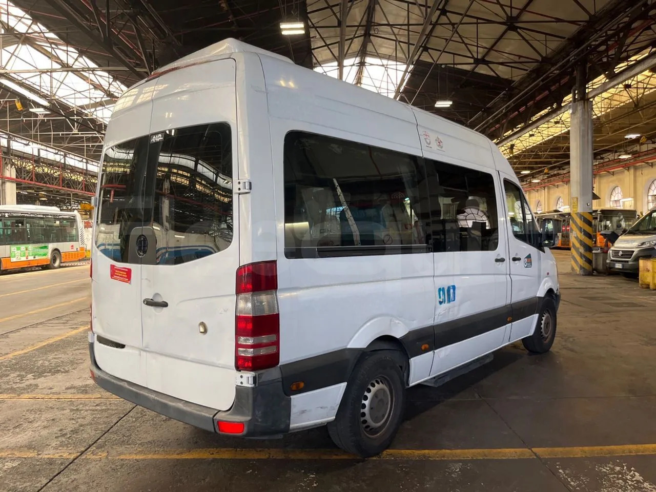 Kleinbus, Personentransporter Mercedes-Benz Sprinter: das Bild 9