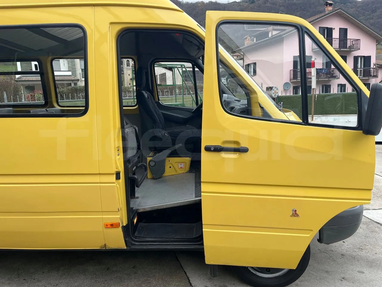 Kleinbus, Personentransporter Mercedes-Benz Sprinter: das Bild 13 Kleinbus, Personentransporter Mercedes-Benz Sprinter: das Bild 13