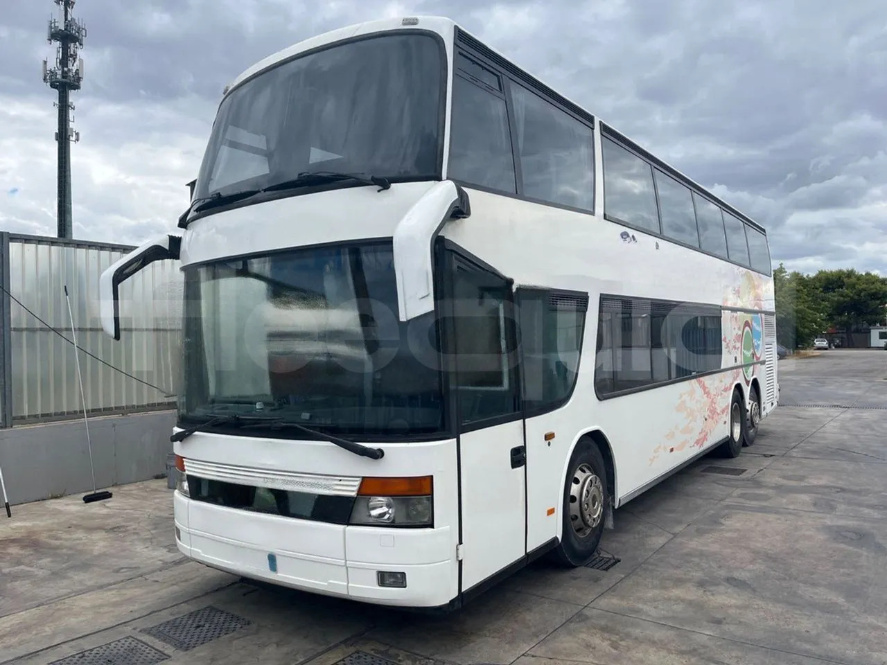 Setra S328 - Reisebus: das Bild 4 Setra S328 - Reisebus: das Bild 4
