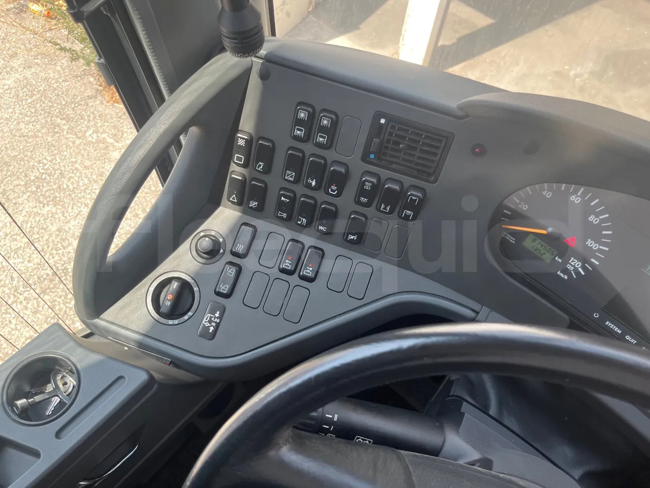 Setra S411 - Reisebus: das Bild 3 Setra S411 - Reisebus: das Bild 3