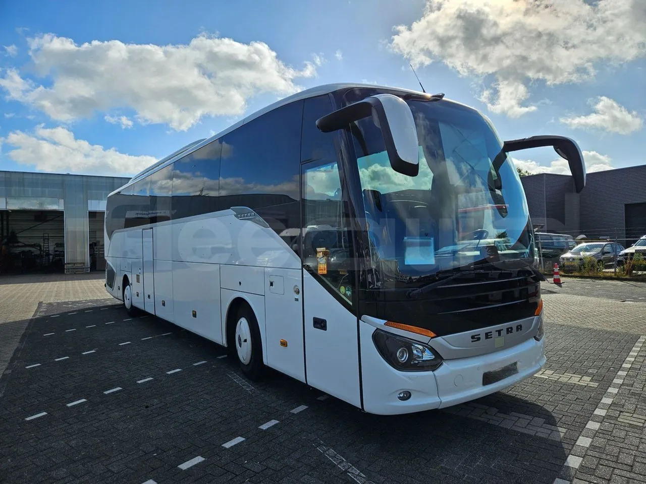 Setra S516 - Reisebus: das Bild 1 Setra S516 - Reisebus: das Bild 1