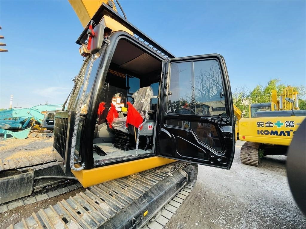 CAT 320D2L - Kettenbagger: das Bild 3 CAT 320D2L - Kettenbagger: das Bild 3