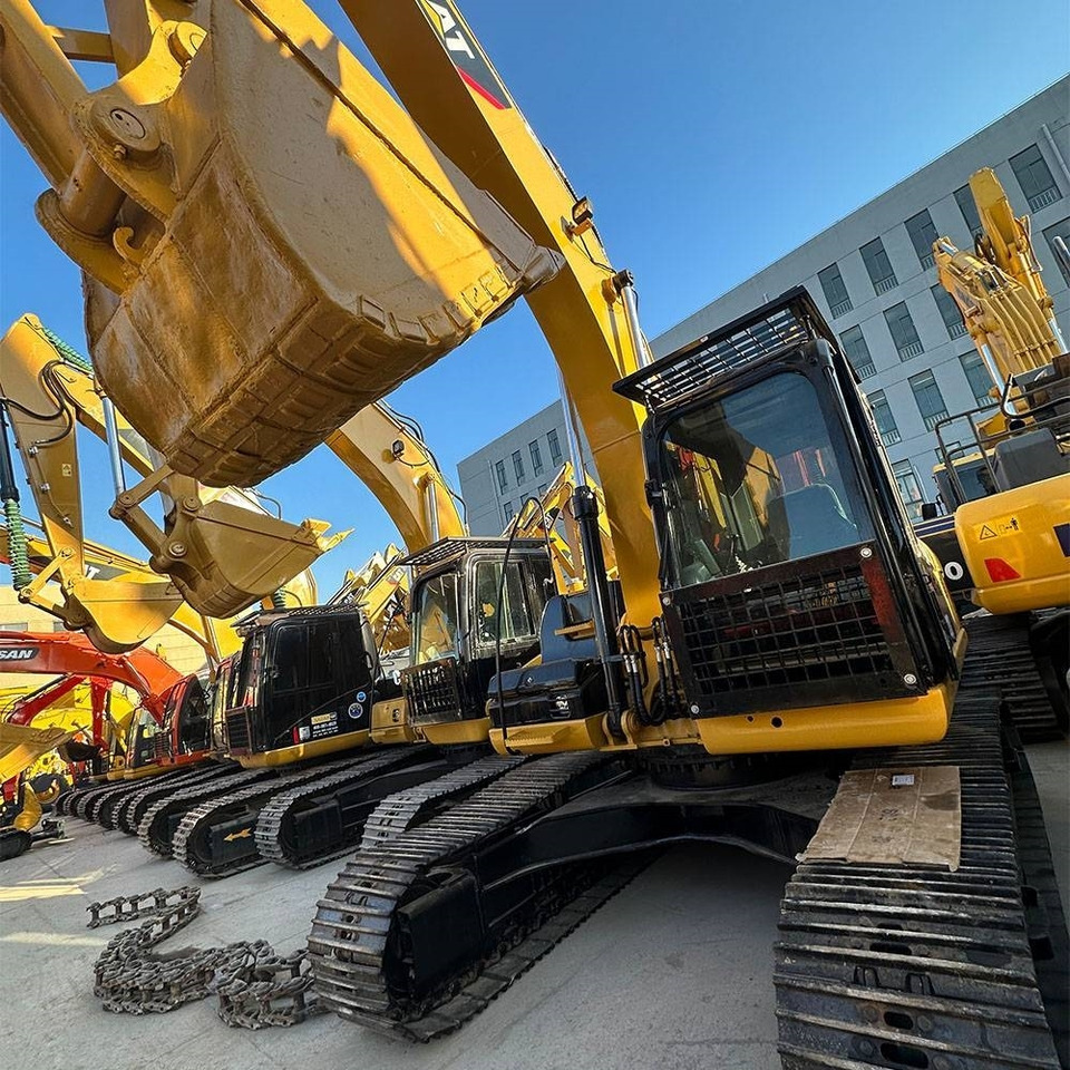 CAT 323 D L - Kettenbagger: das Bild 3 CAT 323 D L - Kettenbagger: das Bild 3