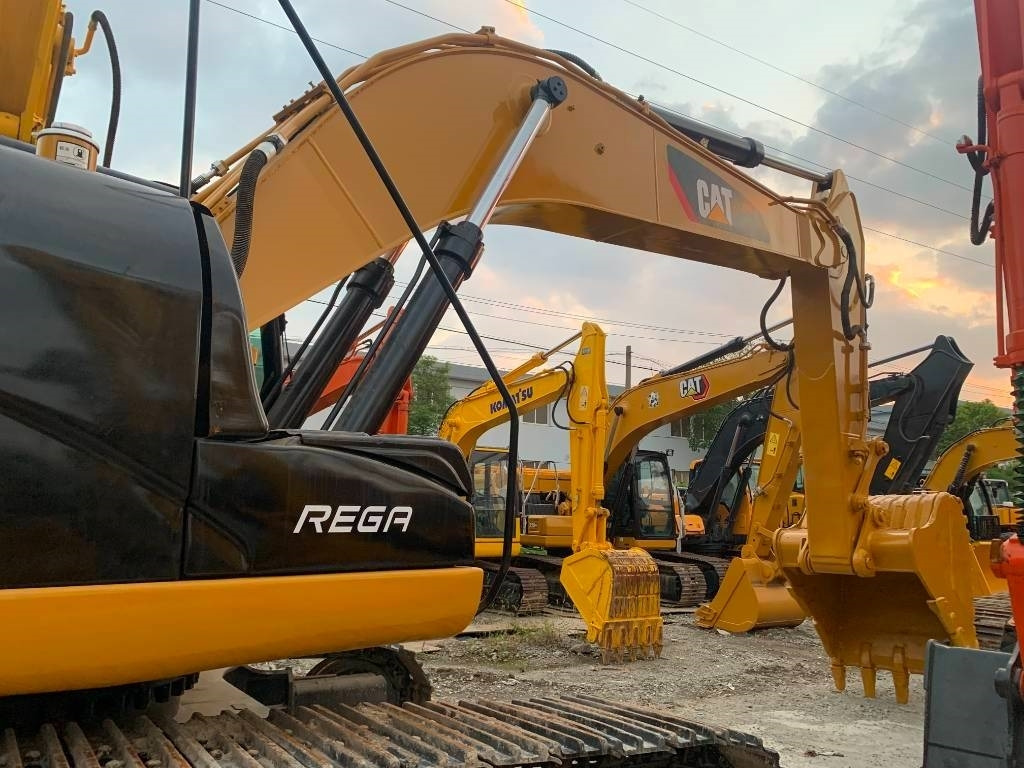 CAT 325 D - Kettenbagger: das Bild 2 CAT 325 D - Kettenbagger: das Bild 2