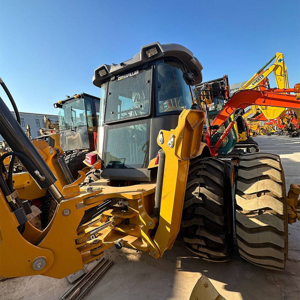 Caterpillar 420F - Baggerlader: das Bild 5 Caterpillar 420F - Baggerlader: das Bild 5
