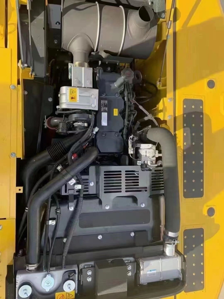 KOMATSU 200-10 - Bagger: das Bild 4 KOMATSU 200-10 - Bagger: das Bild 4