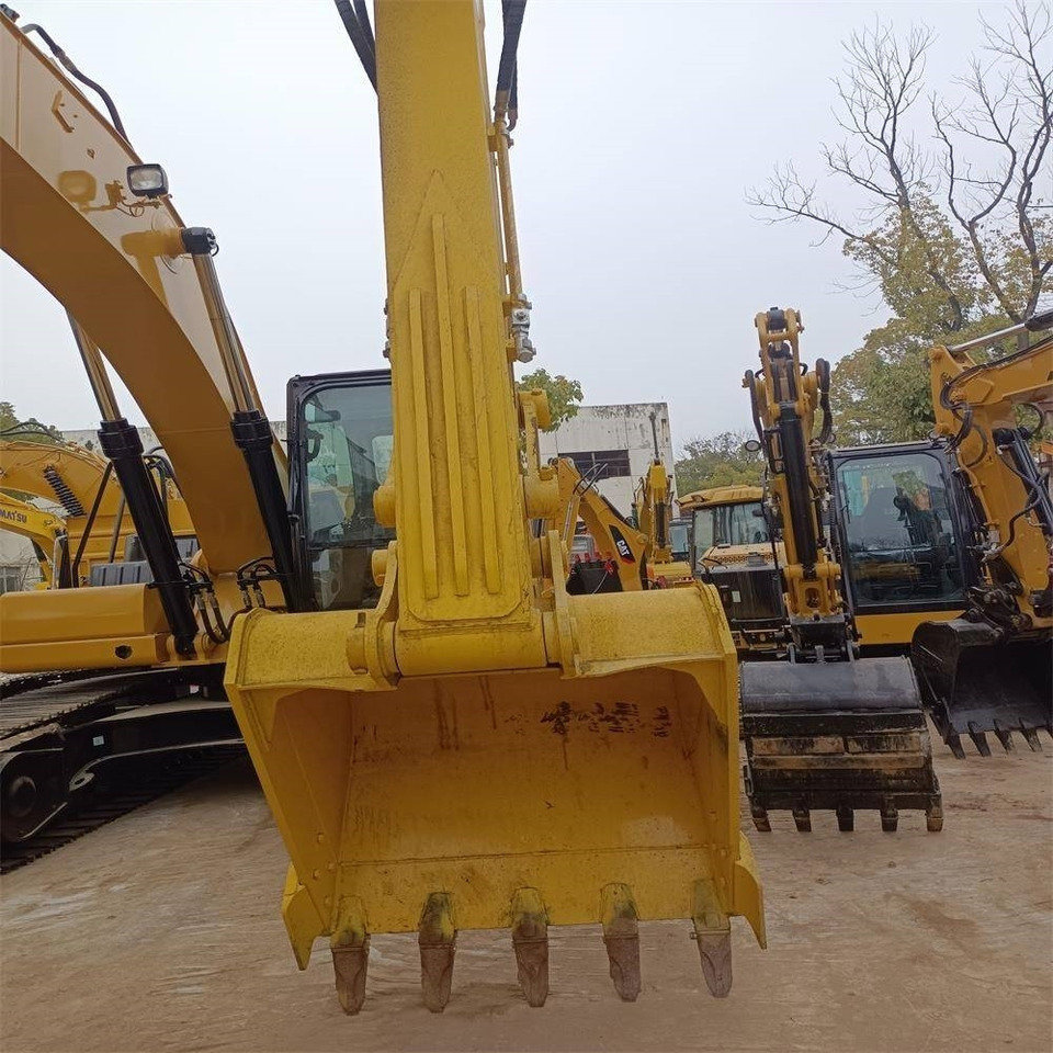 Komatsu PC 220 - Kettenbagger: das Bild 4 Komatsu PC 220 - Kettenbagger: das Bild 4