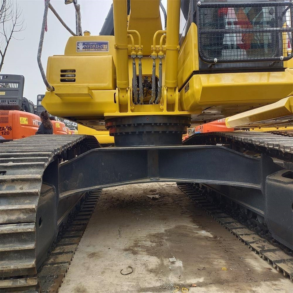 Komatsu PC 220 - Kettenbagger: das Bild 5 Komatsu PC 220 - Kettenbagger: das Bild 5