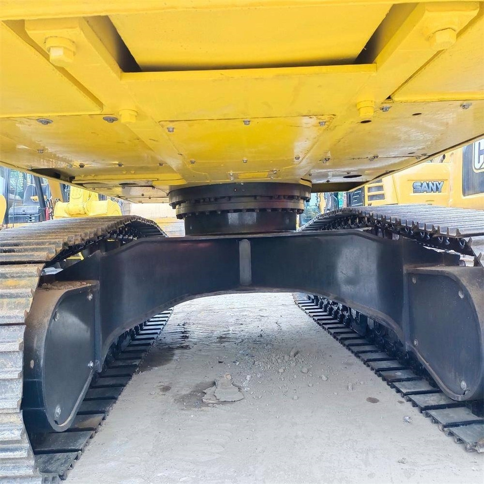 Komatsu PC 220 - Kettenbagger: das Bild 3 Komatsu PC 220 - Kettenbagger: das Bild 3