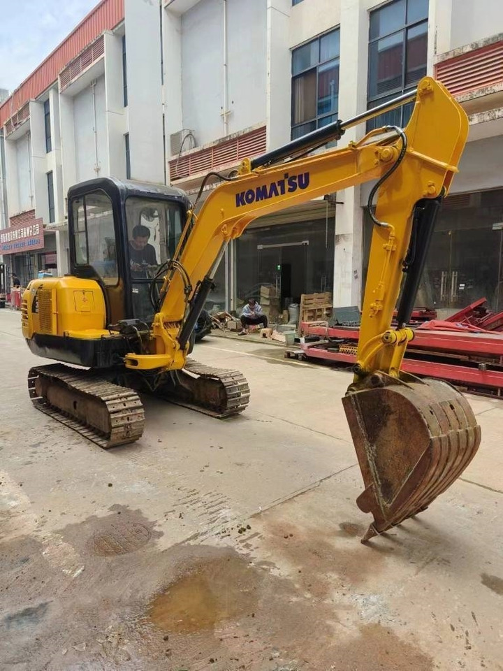 Komatsu PC 35MR-8 - Minibagger: das Bild 2 Komatsu PC 35MR-8 - Minibagger: das Bild 2