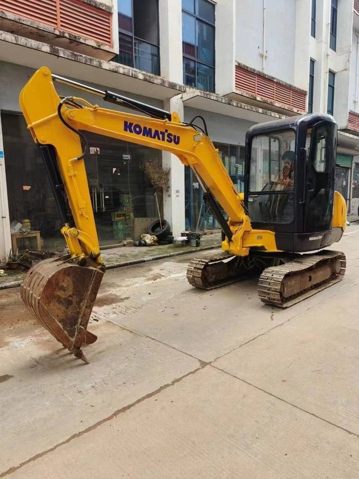 Komatsu PC 35MR-8 - Minibagger: das Bild 1 Komatsu PC 35MR-8 - Minibagger: das Bild 1