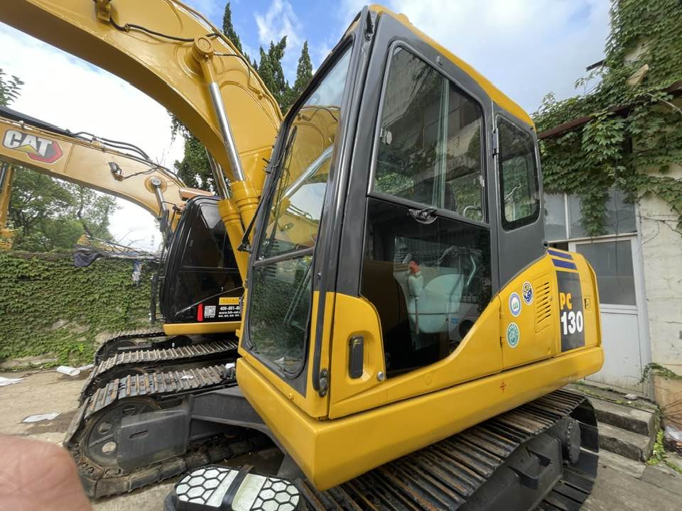 Komatsu PC130 - Minibagger: das Bild 5 Komatsu PC130 - Minibagger: das Bild 5
