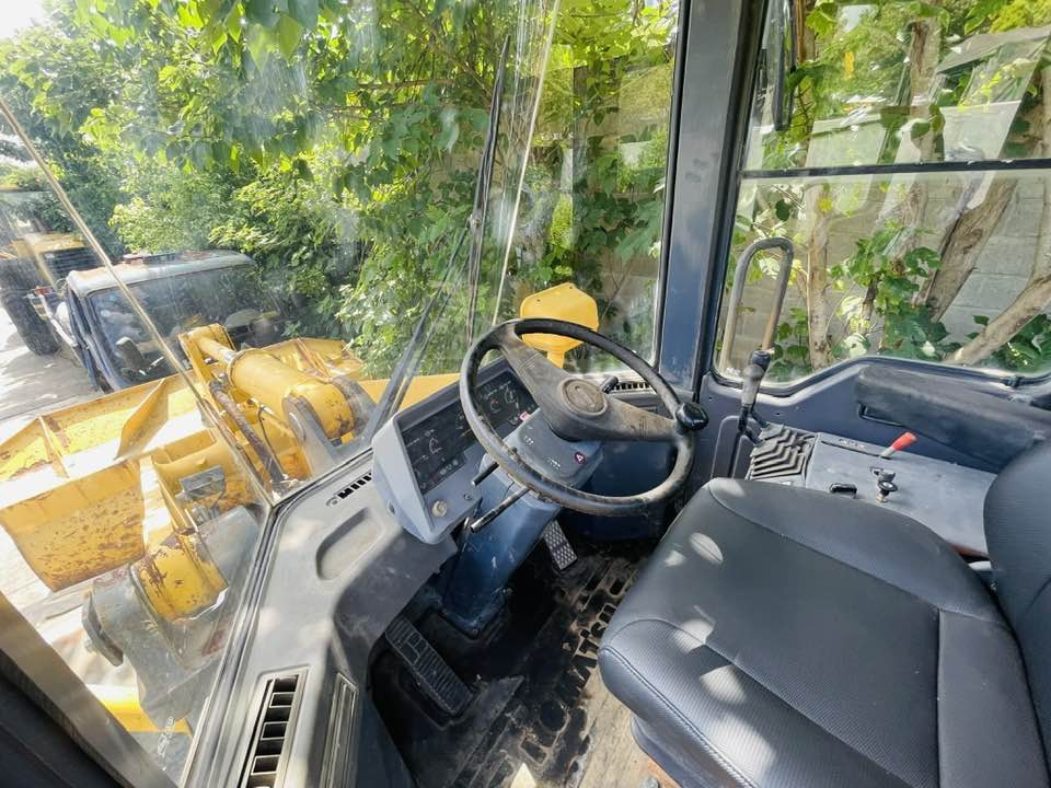 Radlader Komatsu WA380: das Bild 7
