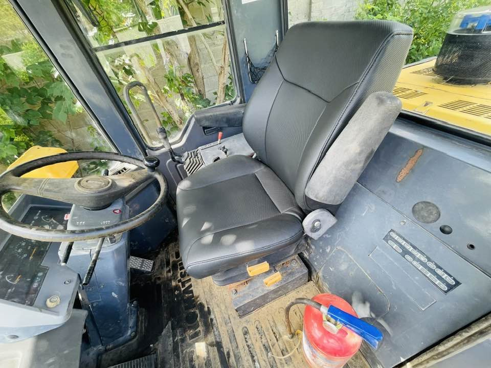Radlader Komatsu WA380: das Bild 6