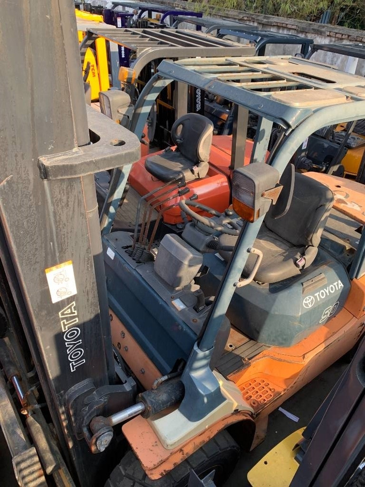Toyota 7 FDA 50 - Dieselstapler: das Bild 3 Toyota 7 FDA 50 - Dieselstapler: das Bild 3