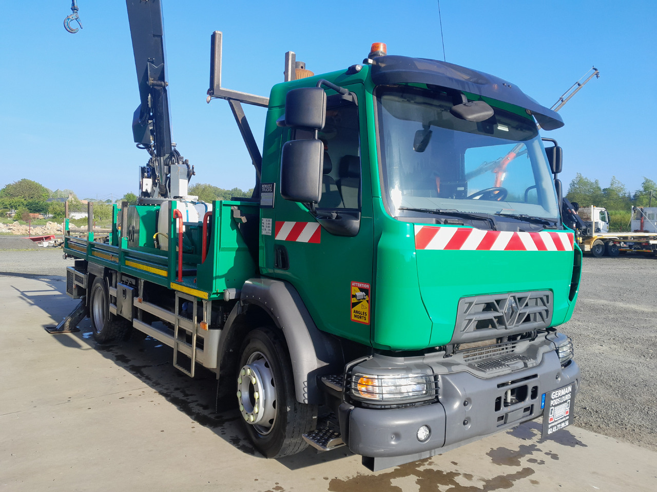 RENAULT D250 - Autokran: das Bild 2 RENAULT D250 - Autokran: das Bild 2